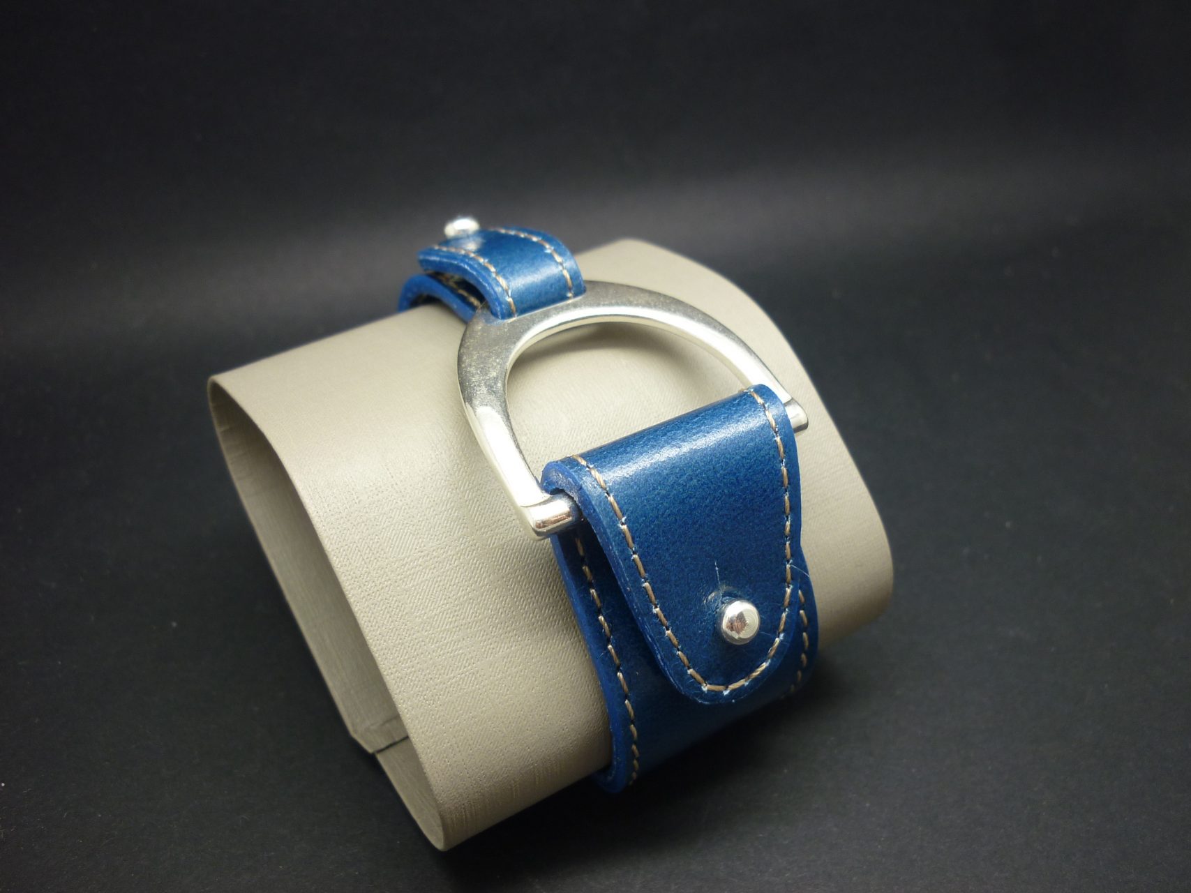 Bracelet D'Étrier Droit En Cuir Huilé Foncé Tough 1 - Équitation - Neuf
