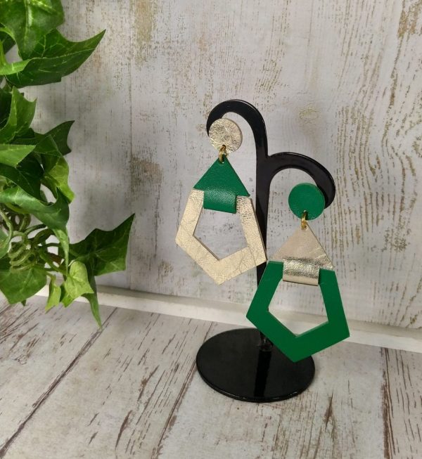 boucles d'oreilles asymétriques en cuir vert et or