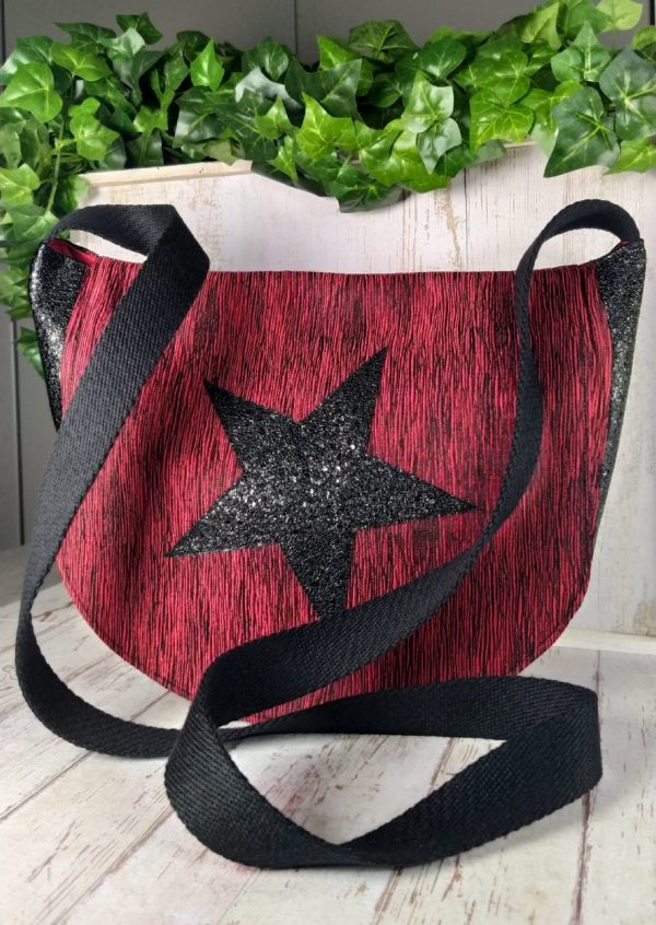 sac bandoulière en lamé rouge et noir