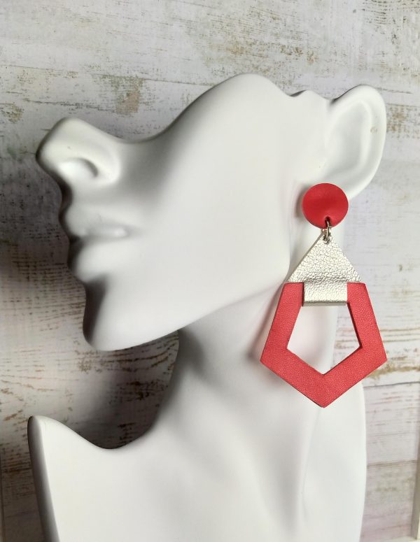 boucles d'oreilles asymétriques