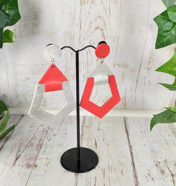 boucles d'oreilles asymétriques