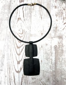 Collier contemporain