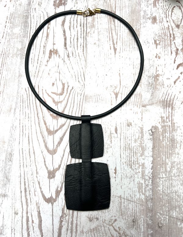 Collier contemporain