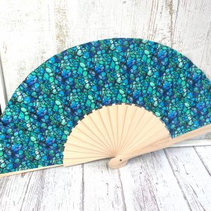 éventail en tissu de créateur