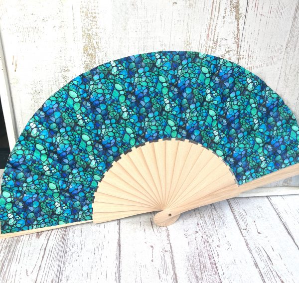 éventail en tissu de créateur