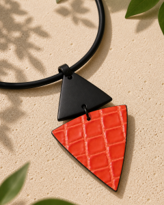 Collier contemporain