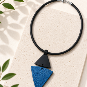 Collier contemporain
